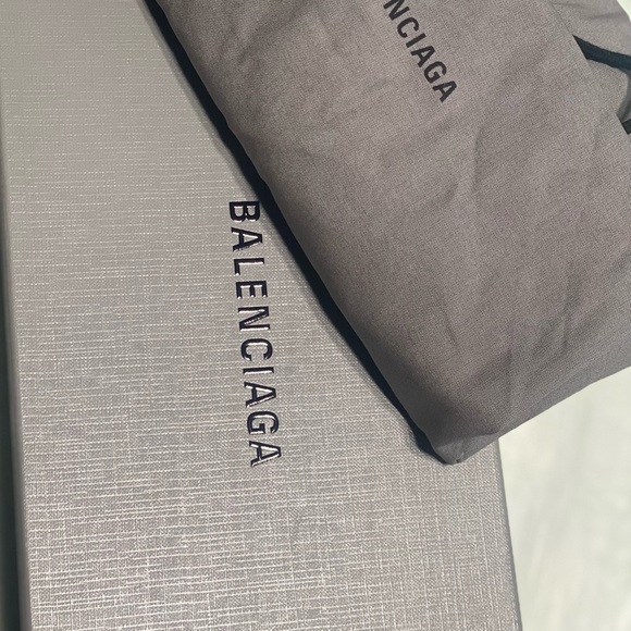 Balenciaga SZ 40E/7US Pool Slide Smooth Rubber Logo in Orange/Black - Picture 8 of 8